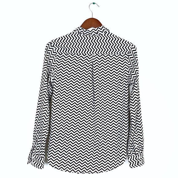 American Eagle White And Black Chevron Print Button Down Shirt Semi-Sheer Dressy - Picture 11 of 15